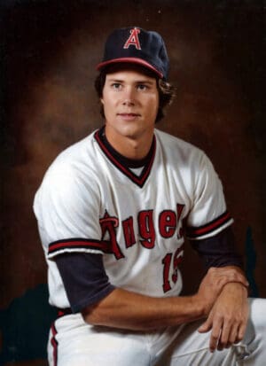 Lonnie Dugger